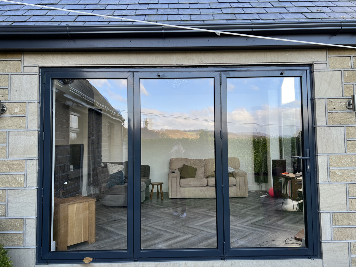 Anthracite grey aluminium bi-fold door