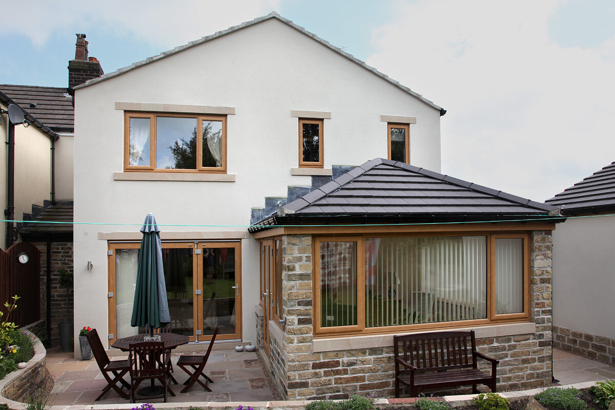 uPVC windows in Oak